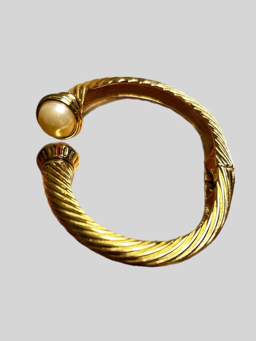 Joan Rivers Gold-Tone Hinged Bracelet W/ 5 Sets Of Interchangeable Tips/Charms - Picture 4 of 11